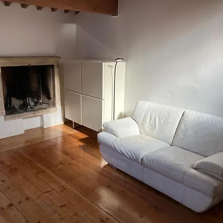 Locazione Via Fama 7 Apartament